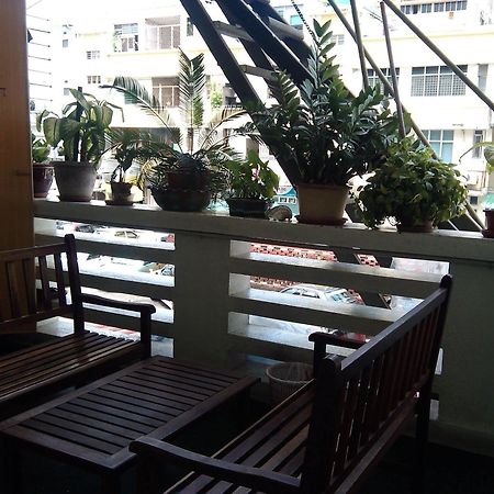 Jesselton Cabin Kota Kinabalu Exterior photo